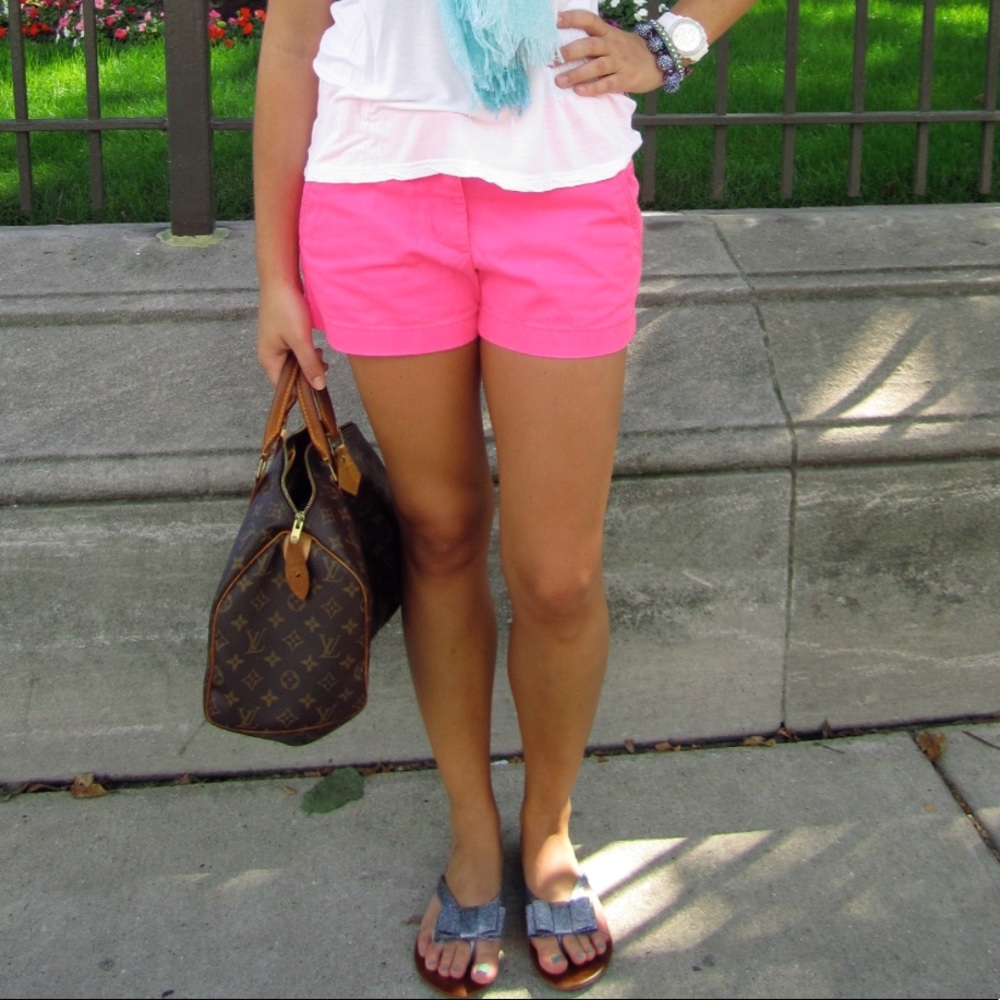 Ann Taylor LOFT Sz 2 Pink 4" ins Chino Shorts EUC